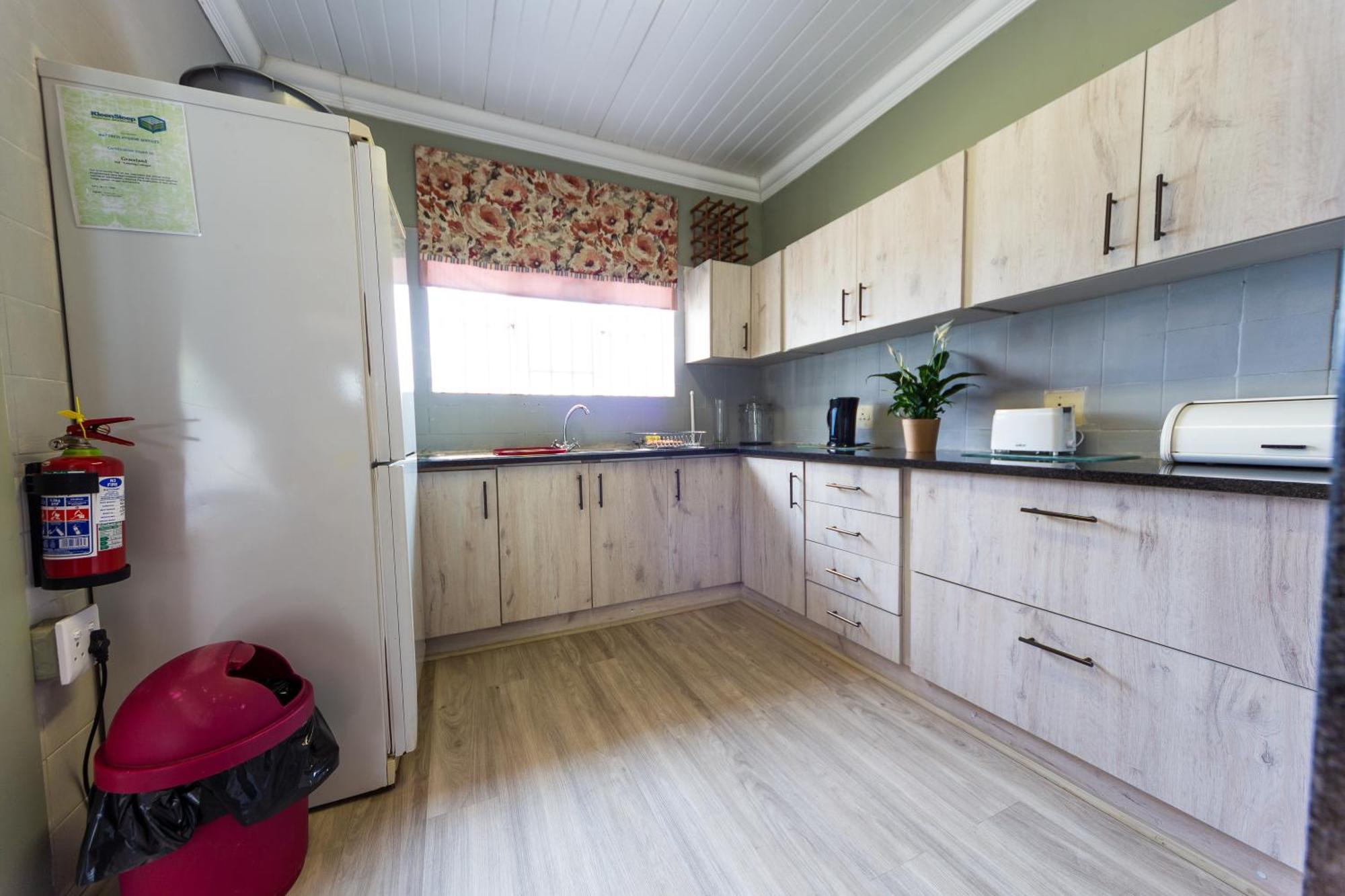 Graceland Self-Catering Cottages 温特顿 外观 照片