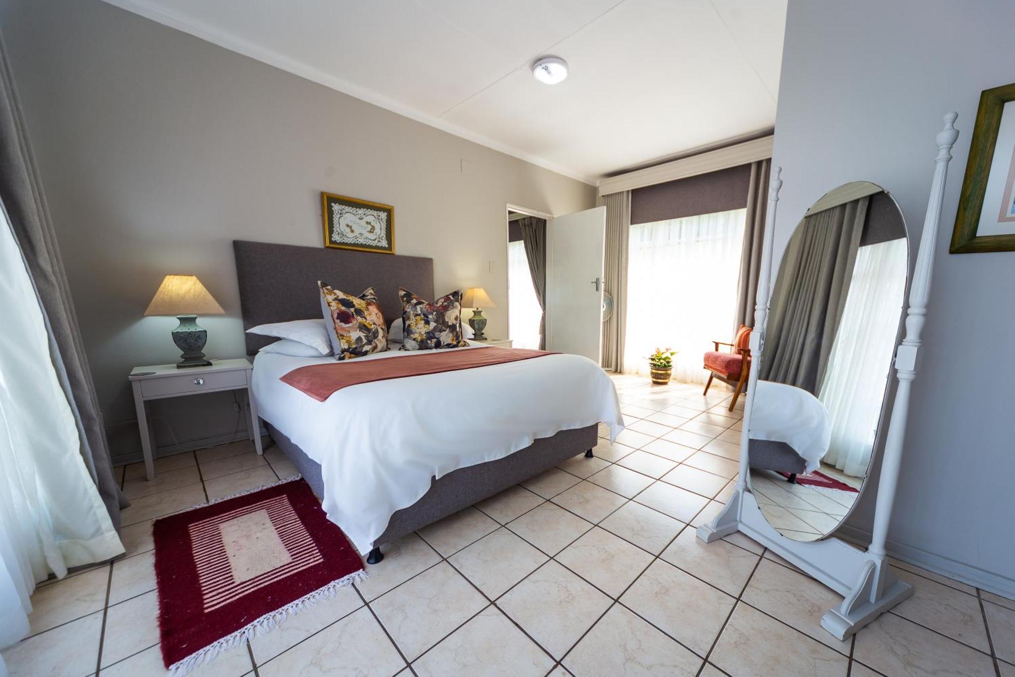 Graceland Self-Catering Cottages 温特顿 外观 照片
